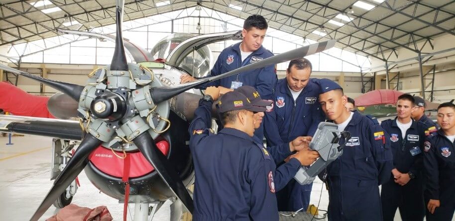Mantenimiento aeronáutico en Ecuador
