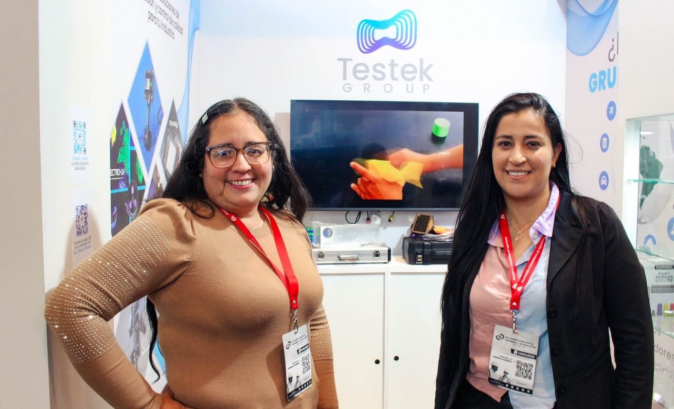 Kathy Lopez Dámaris y Martínez durante la Expomantener mantenimiento industrial